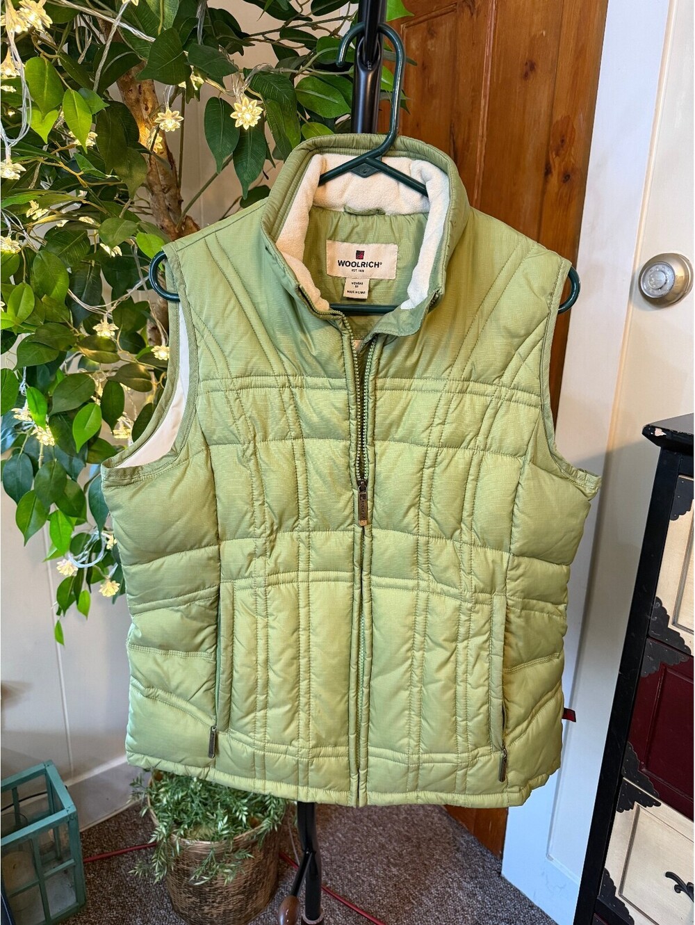Woolrich Women's Light Willow Quilted Puffer Vest Size M
